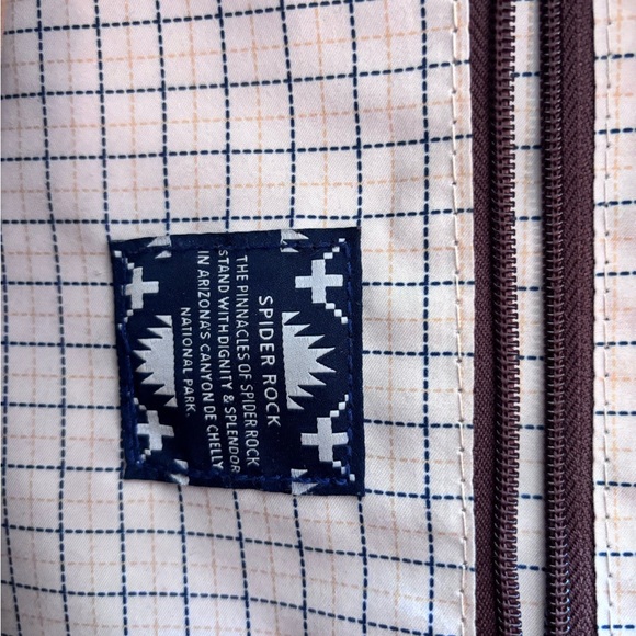 Pendleton Duffel Bag - Red, Orange, and Brown Geometric Design Spyderrock - Picture 5 of 5